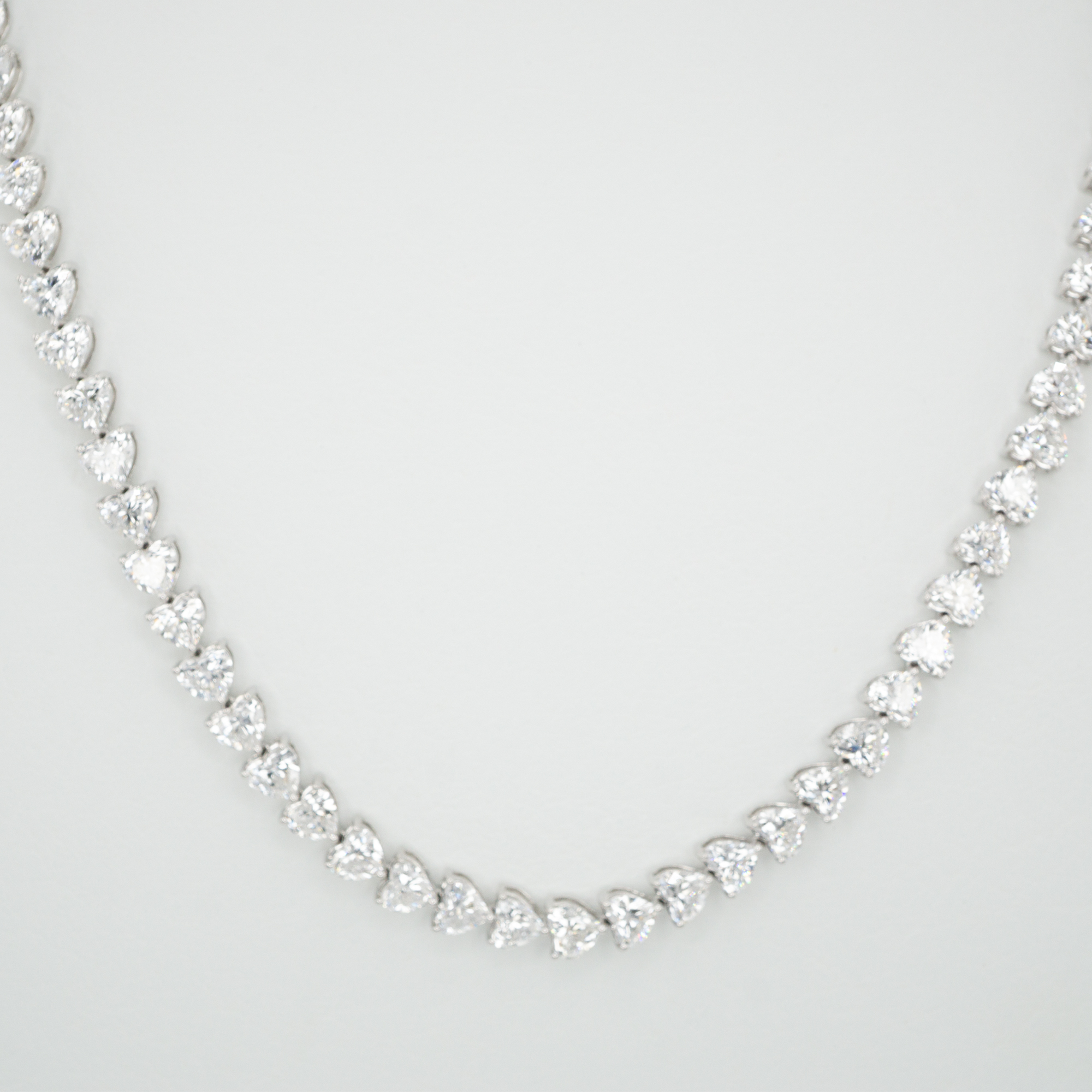 ラボグロウンダイヤモンド ゴールド ハート テニスネックレス - 18.15ct